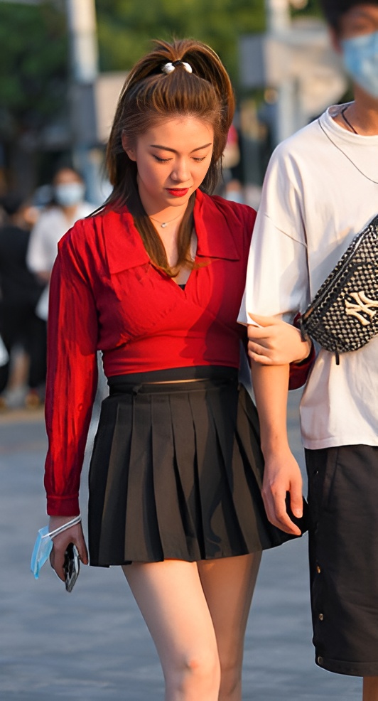 黑色百褶裙小姐姐(38P)[792M/JPG]