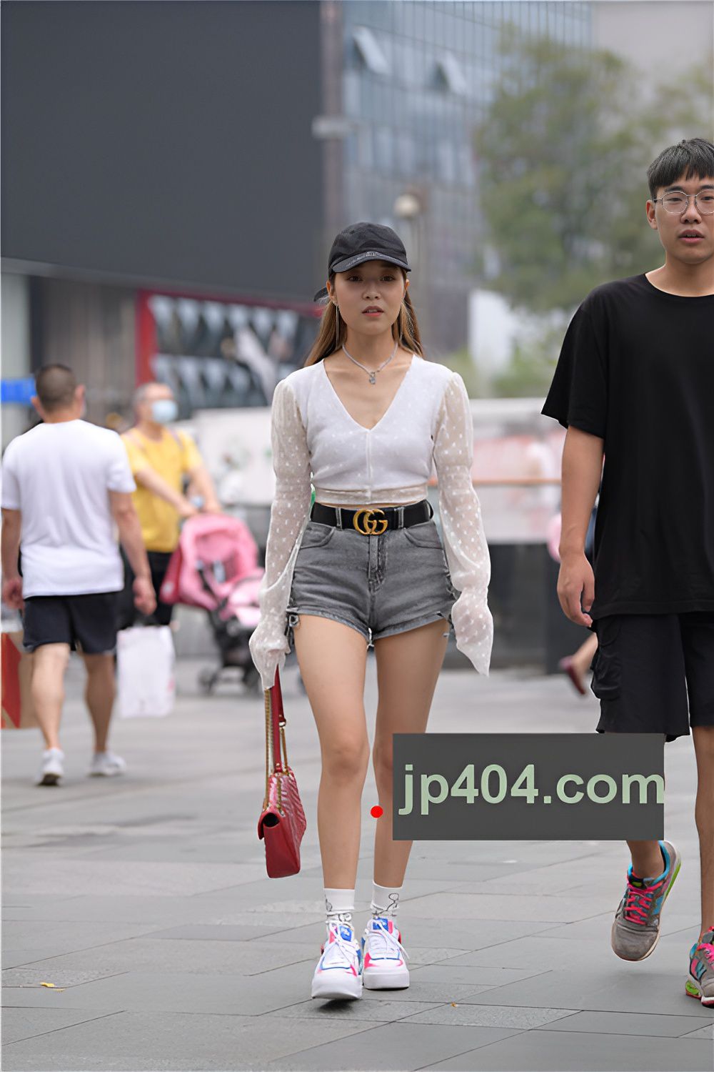 戴着鸭舌帽的小妹(45P)[989M/JPG]