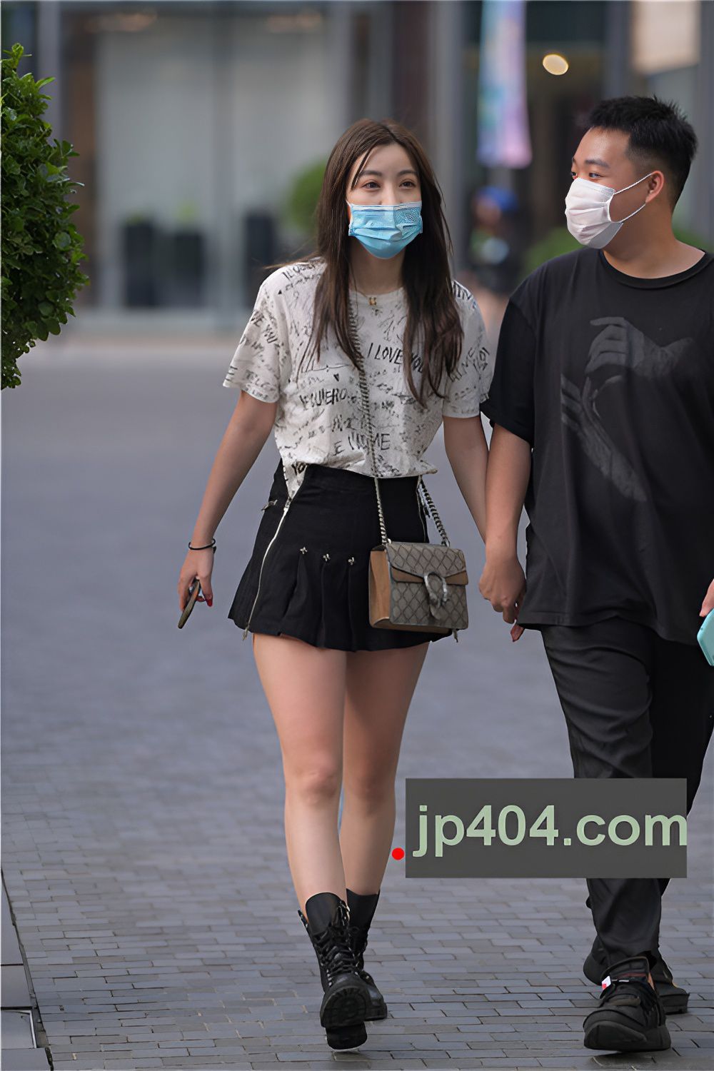 黑色短裙小姐姐(98P)[2.32G/JPG]