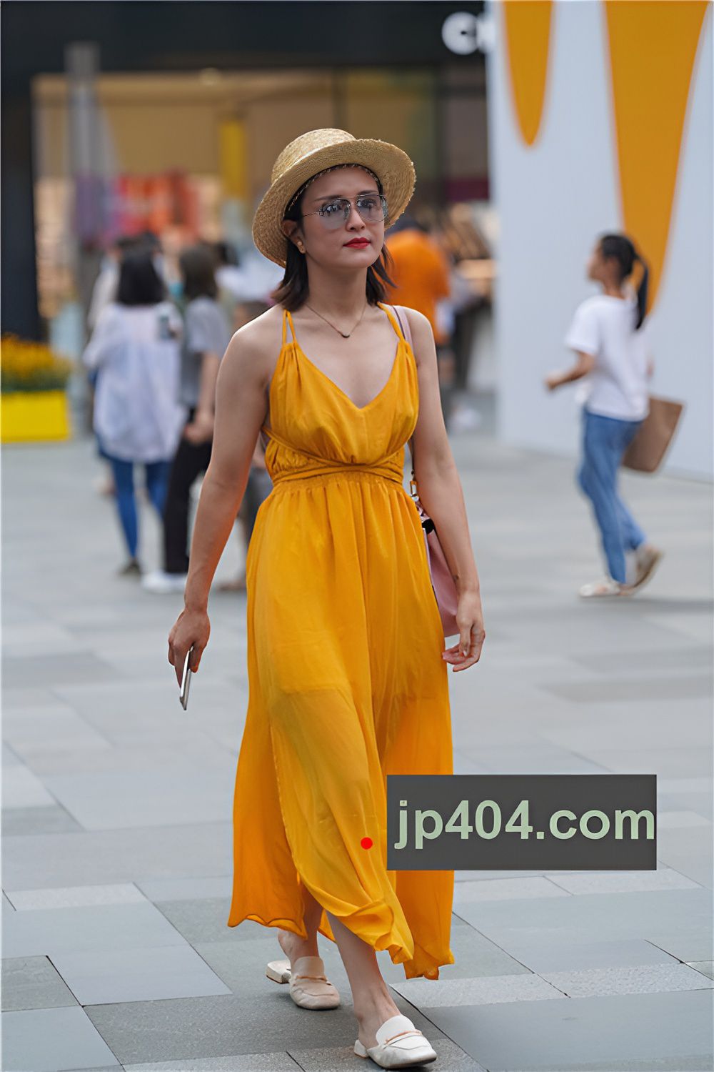 黄色长裙妹子(40P)[525M/JPG]