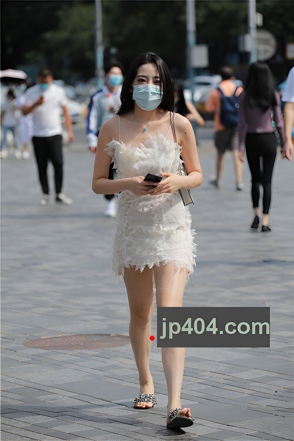 白色吊带小姐姐(128P)[1.42G/JPG]