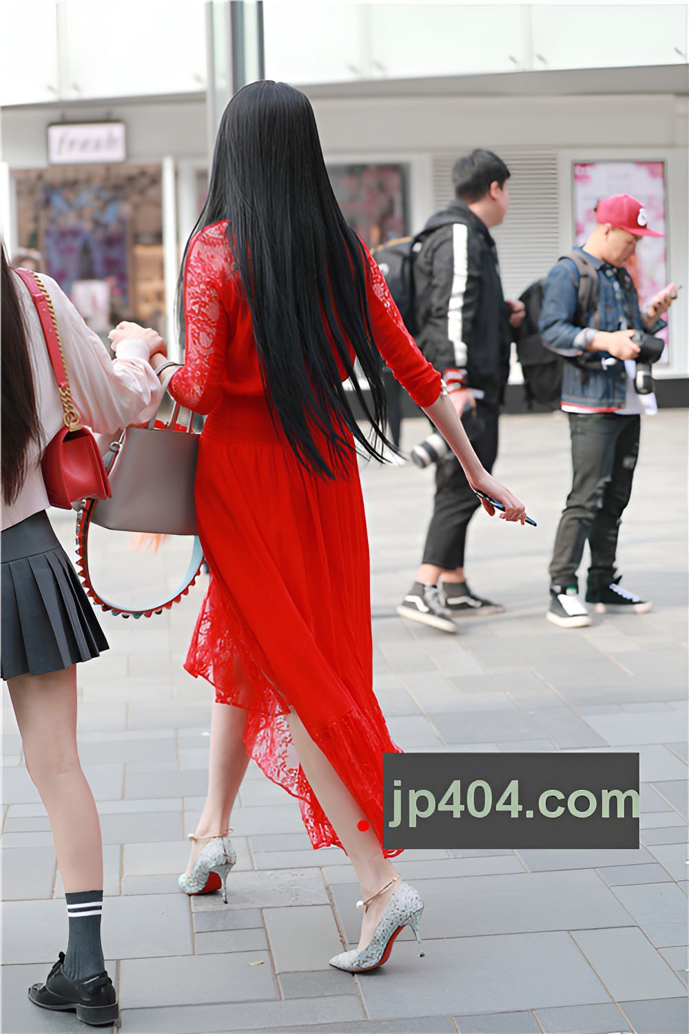 红色长裙美女(20P)[217M/JPG]