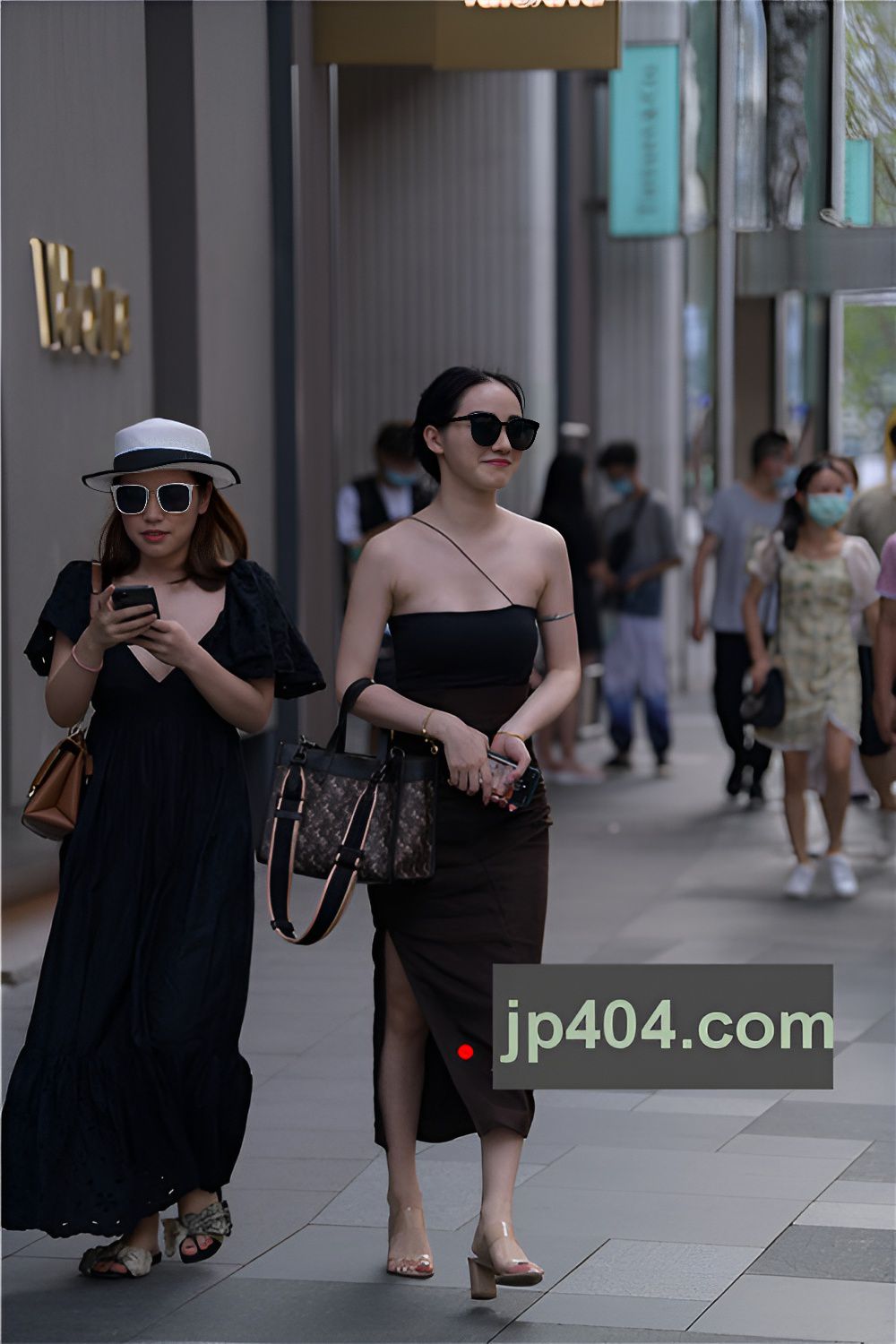 一字抹胸装小姐姐(80P)[1.66G/JPG]