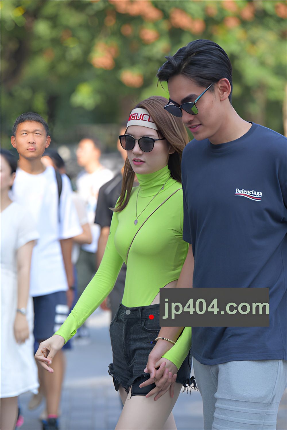 漂亮的气质美女(41P)[978M/JPG]