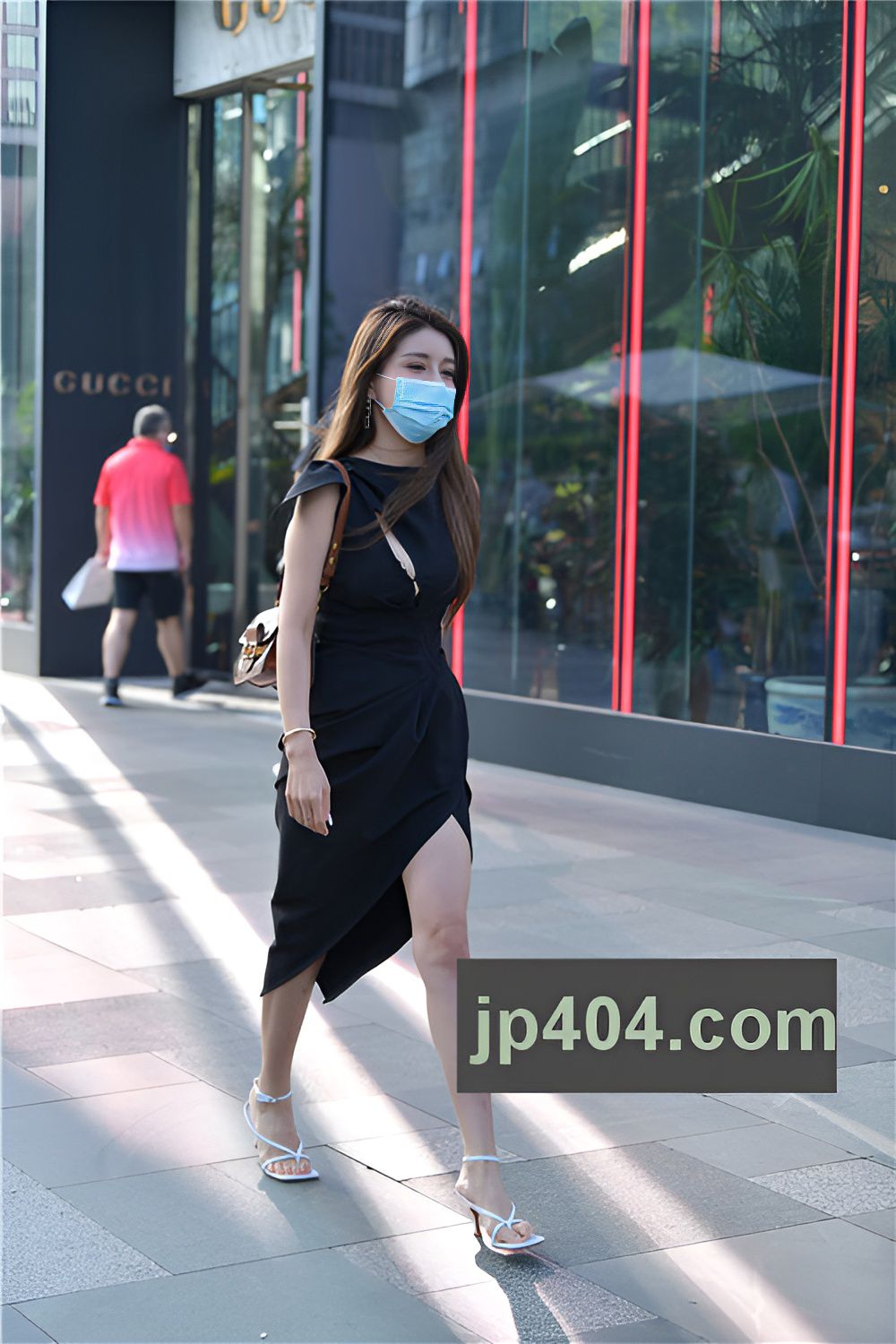 漂亮的黑裙小姐姐(30P)[646M/JPG]