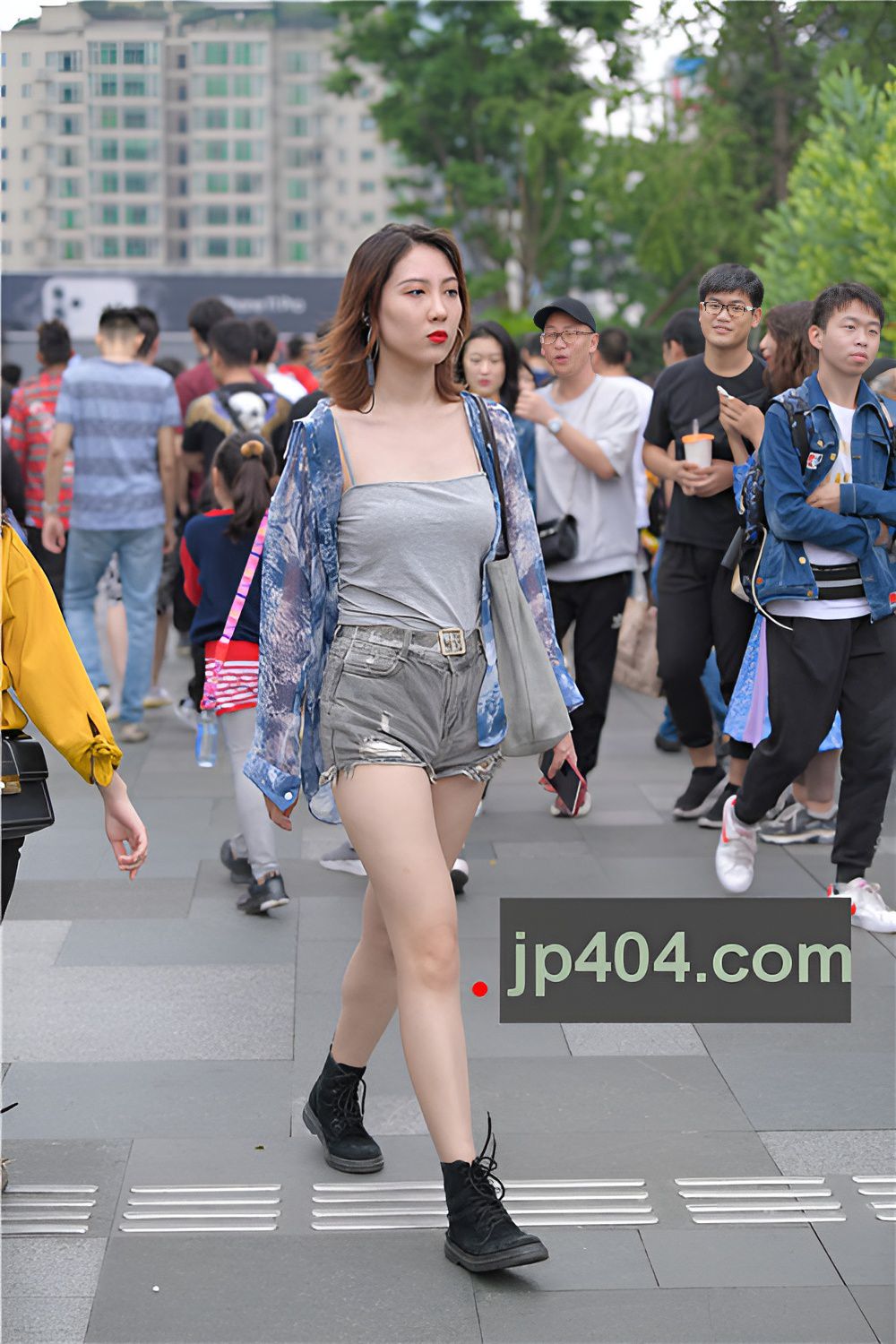 吊带美女(82P)[1.29G/JPG]