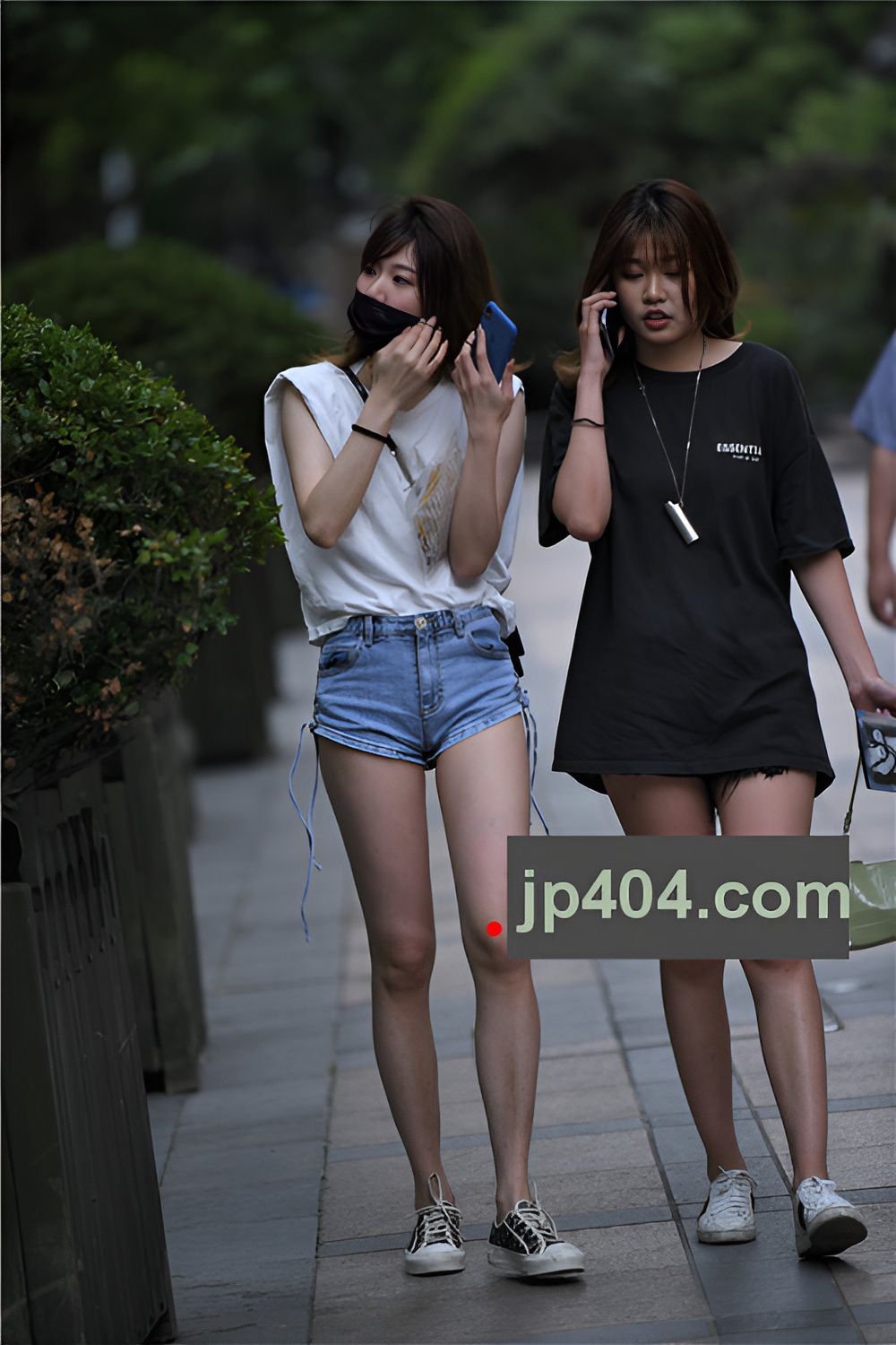 热裤MM(97P)[2.29G/JPG]