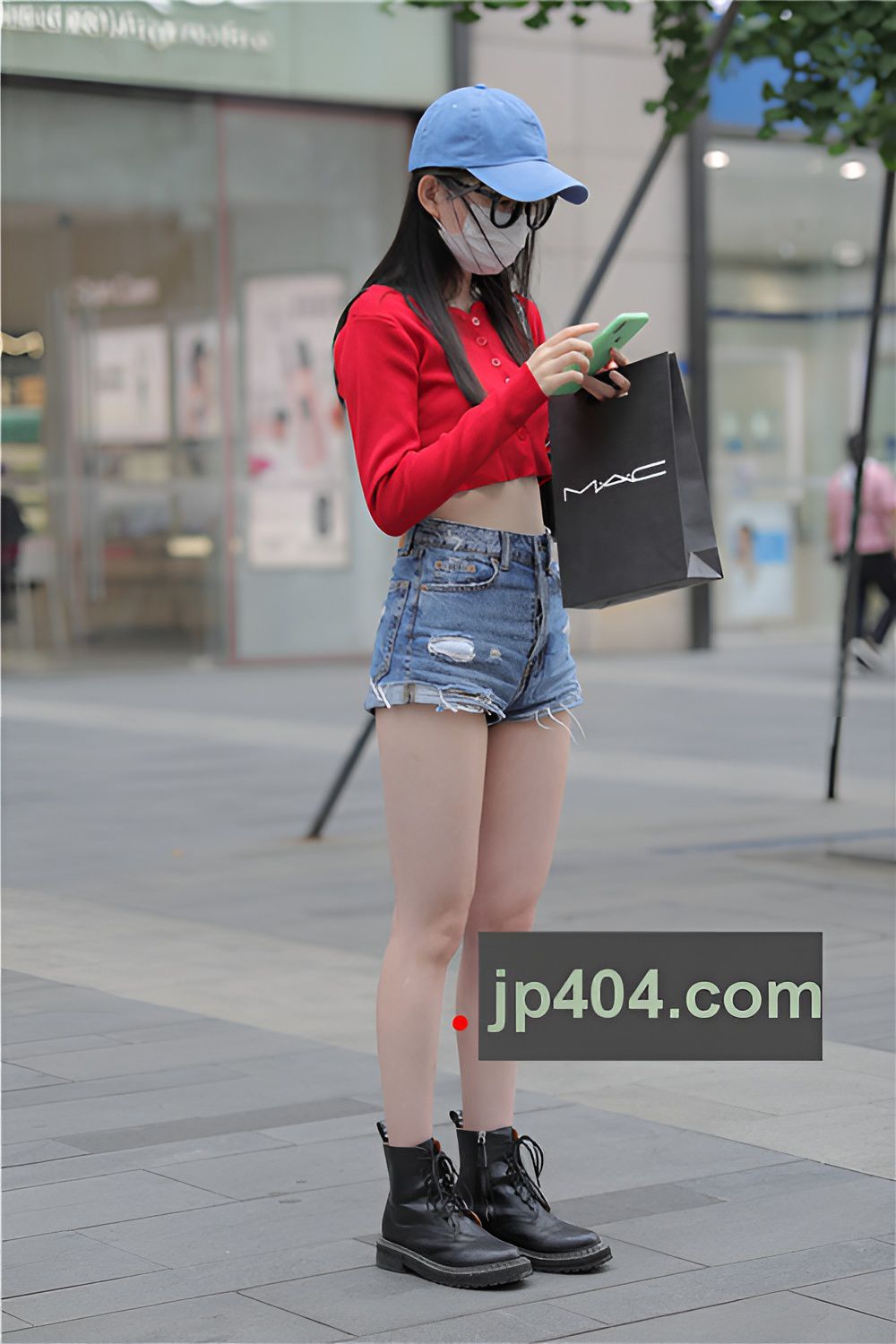 红衣热裤MM(37P)[362M/JPG]