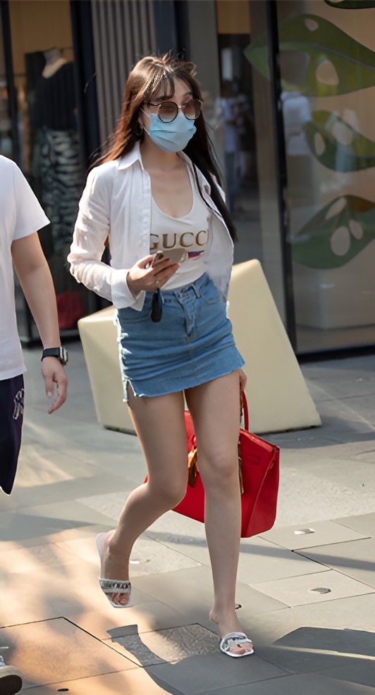 戴墨镜的妹子(47P)[926M/JPG]