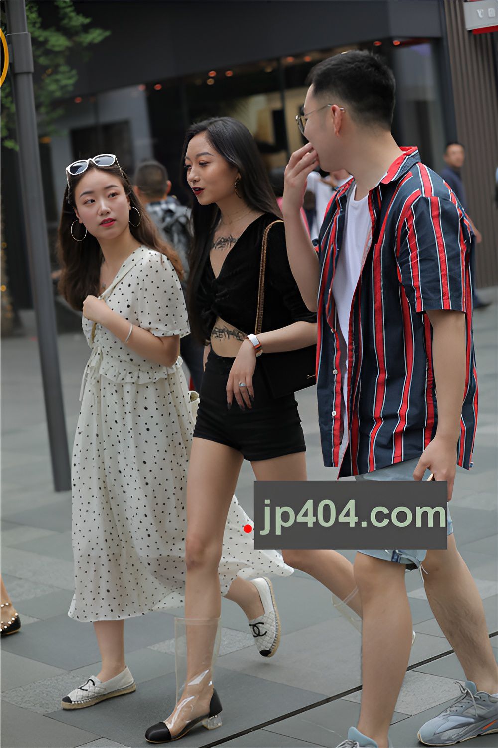 纹身小姐姐(19P)[160M/JPG]