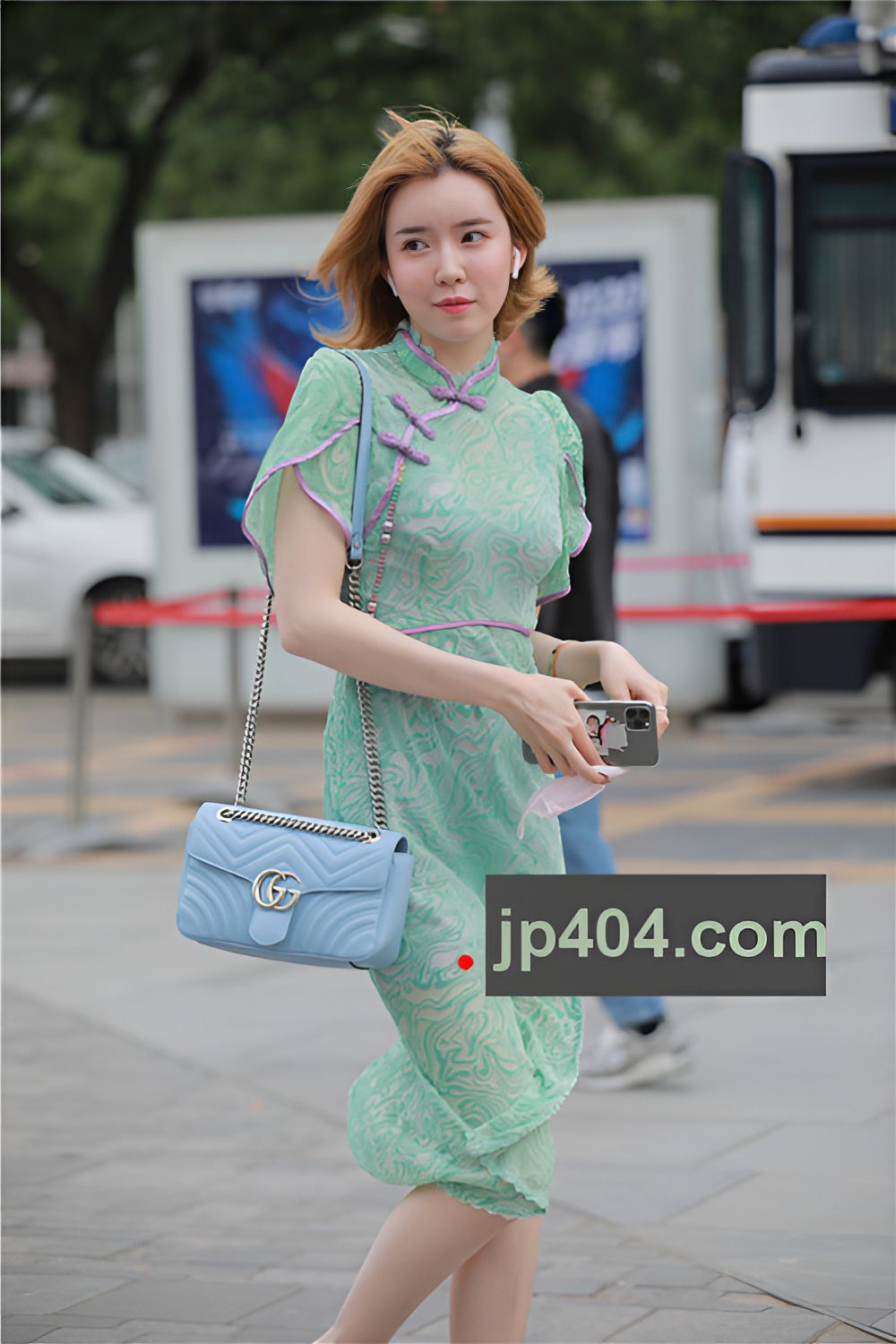 长裙妹子【套图+视频】