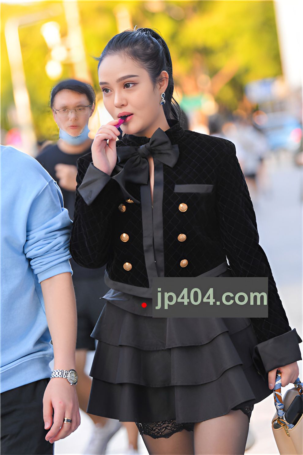 诱人的黑丝小姐姐【套图+视频】