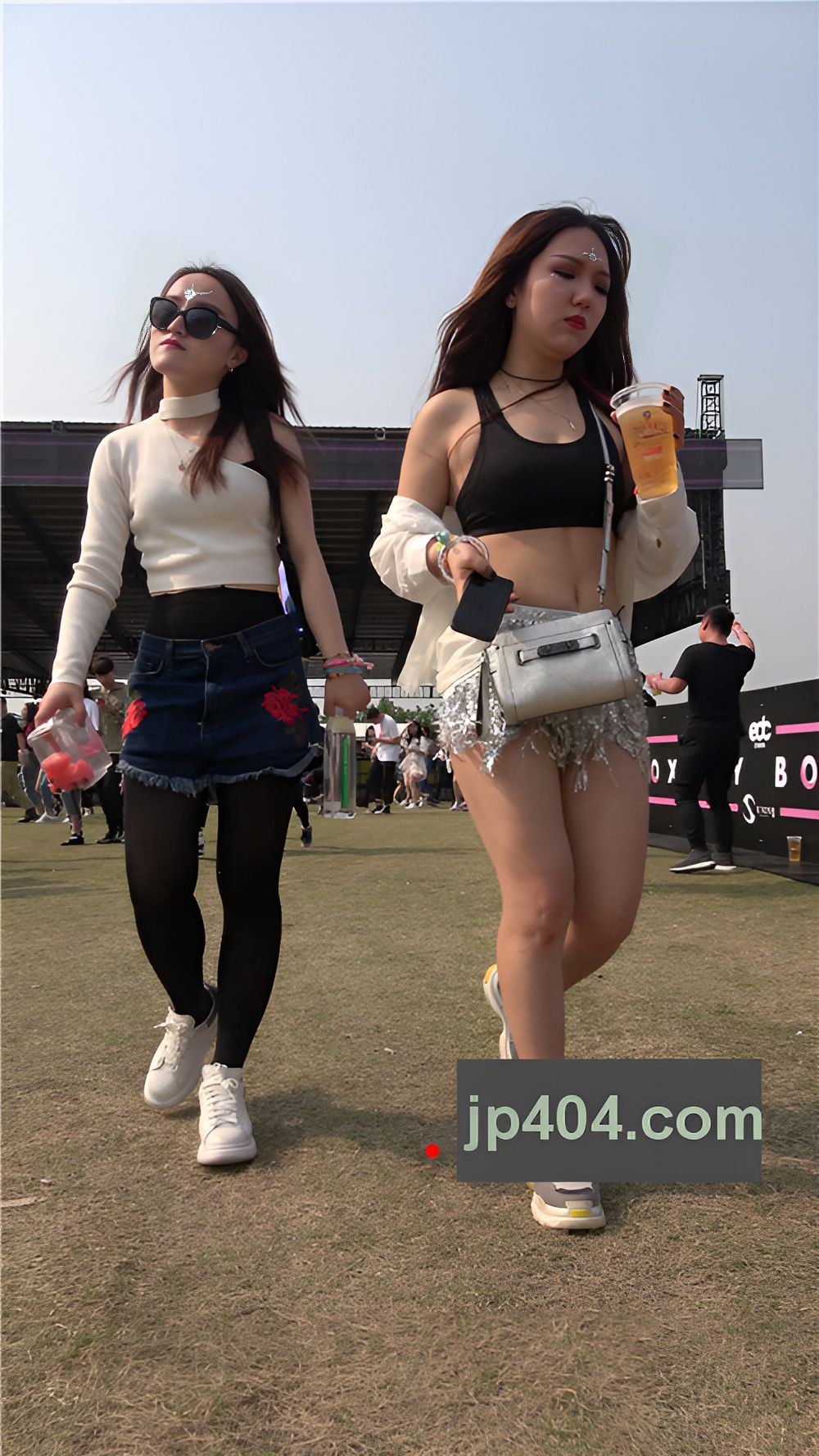 极品丰腴月牙妹儿[1.13G/MP4]