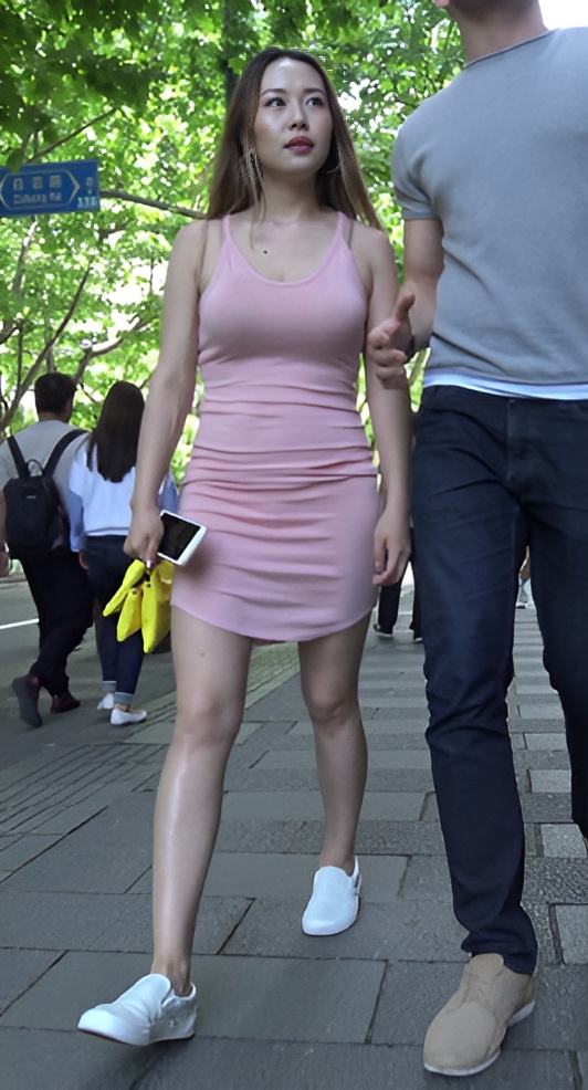 漂亮的粉裙小姐姐[3.22G/MP4]